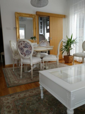 JC10 Apartment 3 bedroom, free parking, 73sqm
